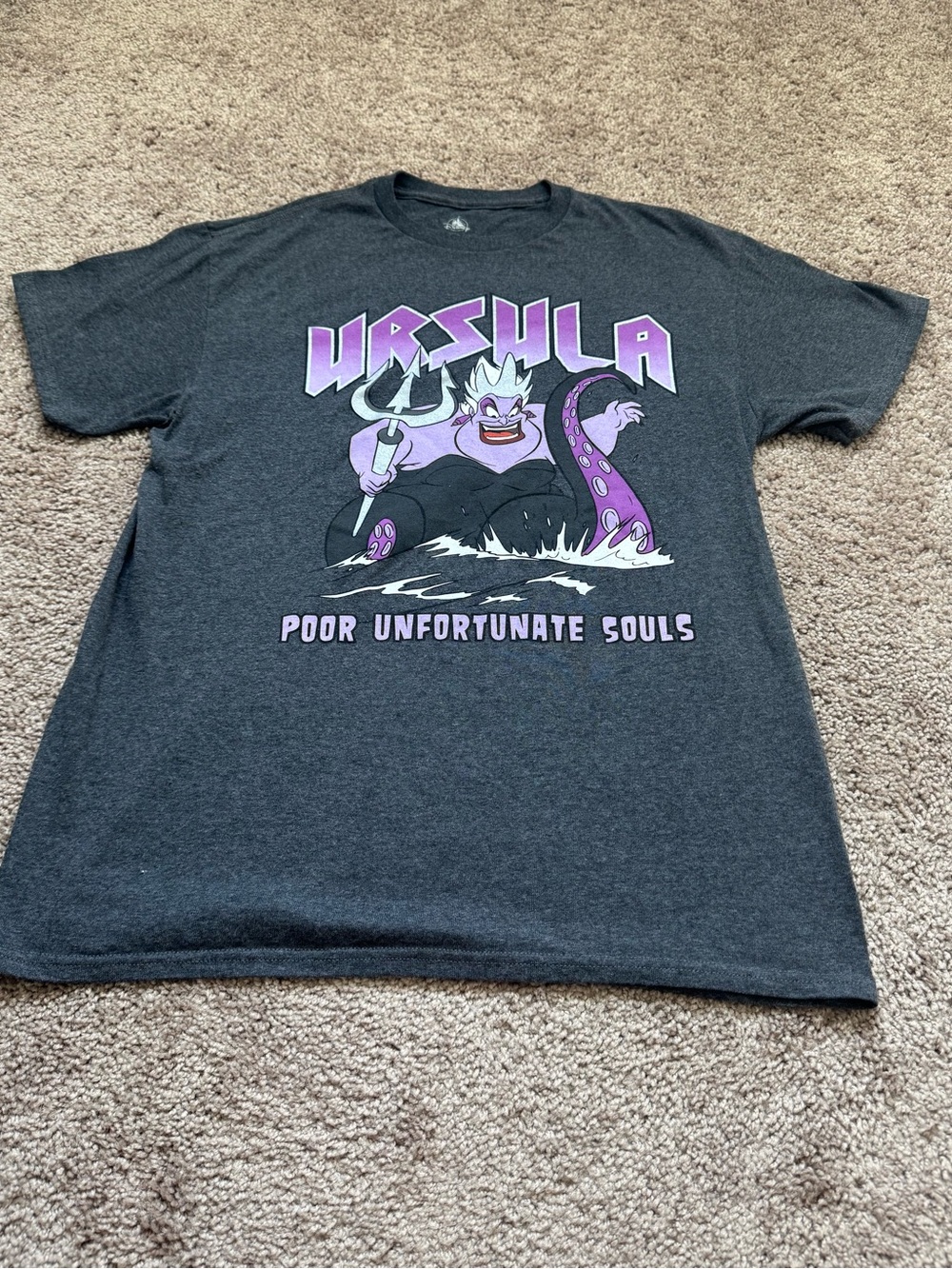 Disney Parks Ursula T-Shirt Adults The Little Mermaid Sz M Villain Halloween